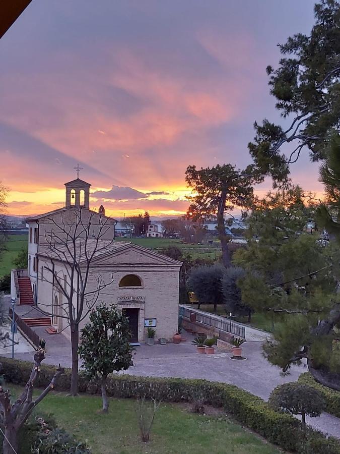 Monolocali B&B Santa Maria Apparente Civitanova Marche Exterior foto