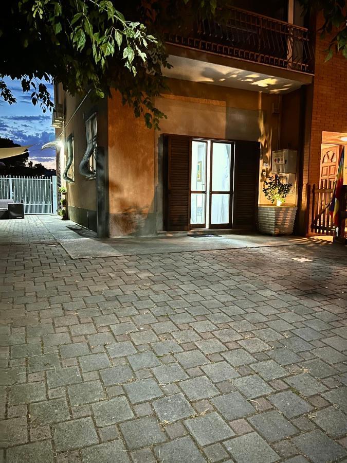 Monolocali B&B Santa Maria Apparente Civitanova Marche Exterior foto